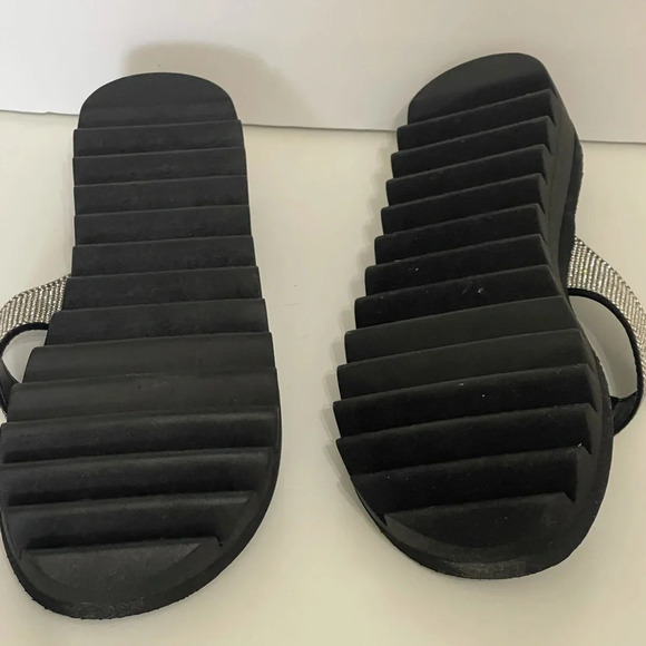 WILD PAIR Thong Wedge Sandals flip flops bling black size 7.5 - Picture 6 of 9